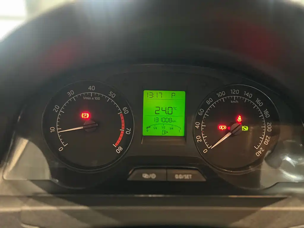 Skoda Rapid — миниатюра 12
