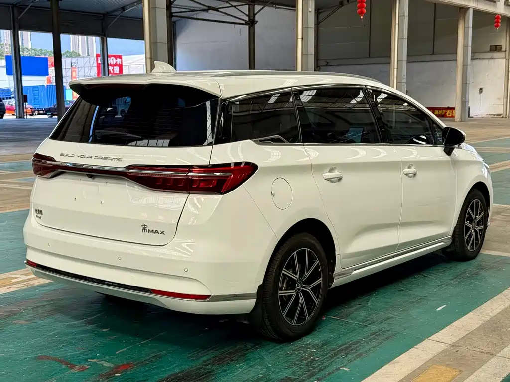 BYD MAX New Energy — миниатюра 6