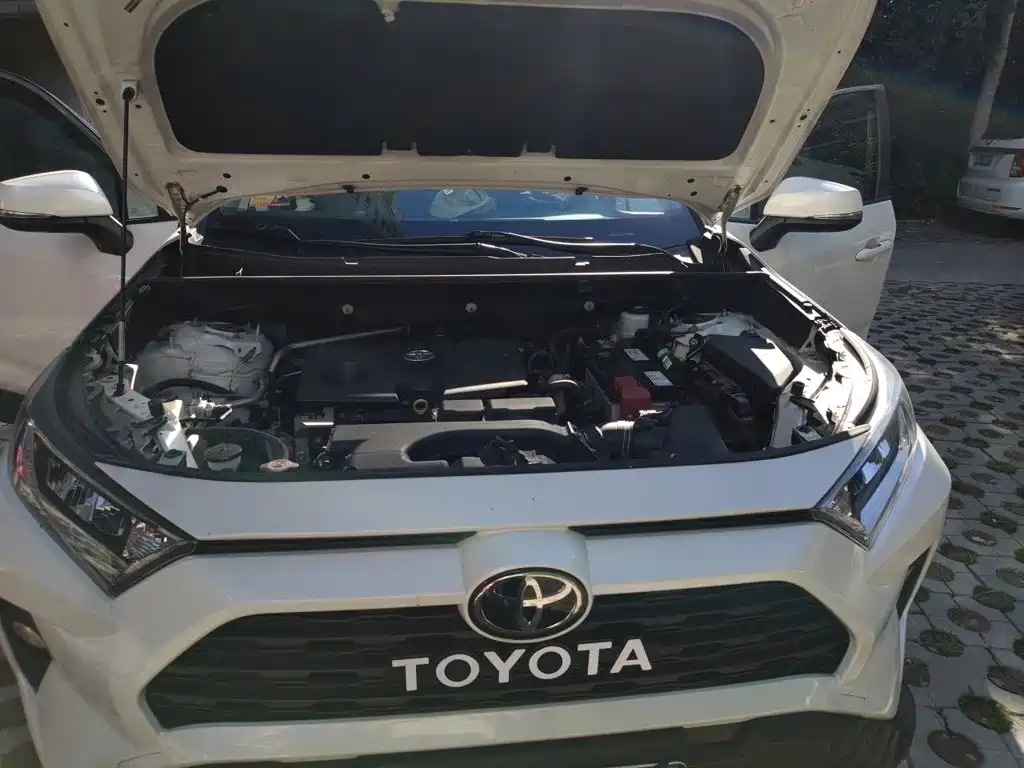 Toyota RAV4 — миниатюра 11
