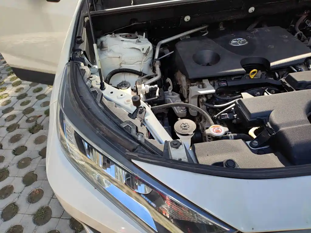 Toyota RAV4 — миниатюра 19