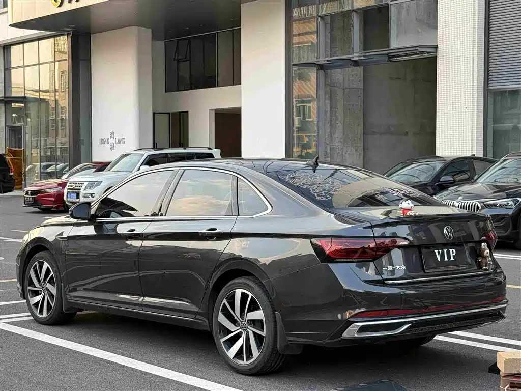 Volkswagen Sagitar — миниатюра 4