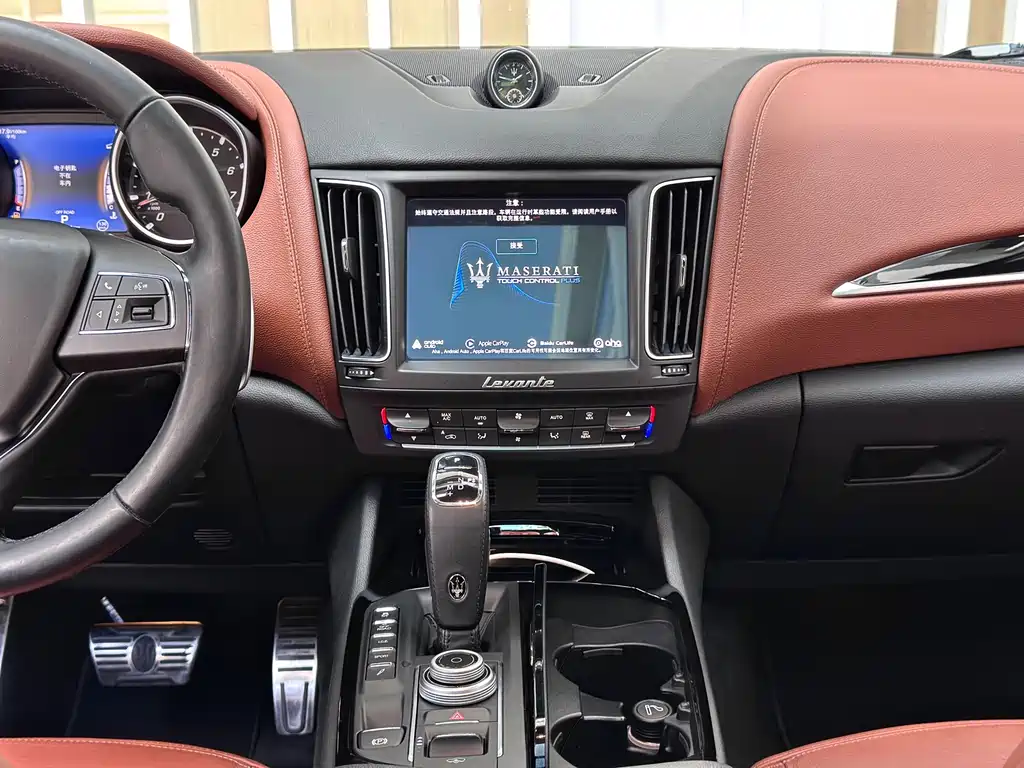 Maserati Levante — миниатюра 16