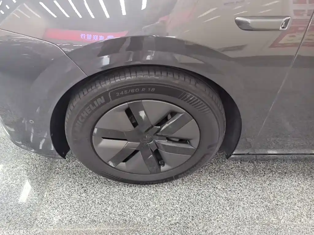 Li Auto Li MEGA — миниатюра 23