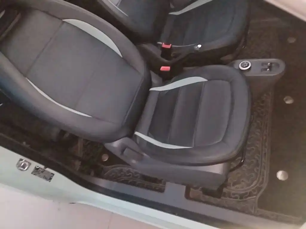Wuling MINIEV — миниатюра 25