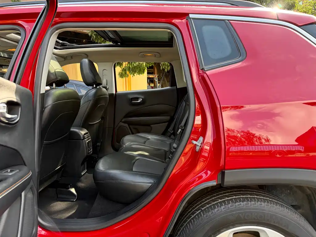 Jeep Compass — миниатюра 7