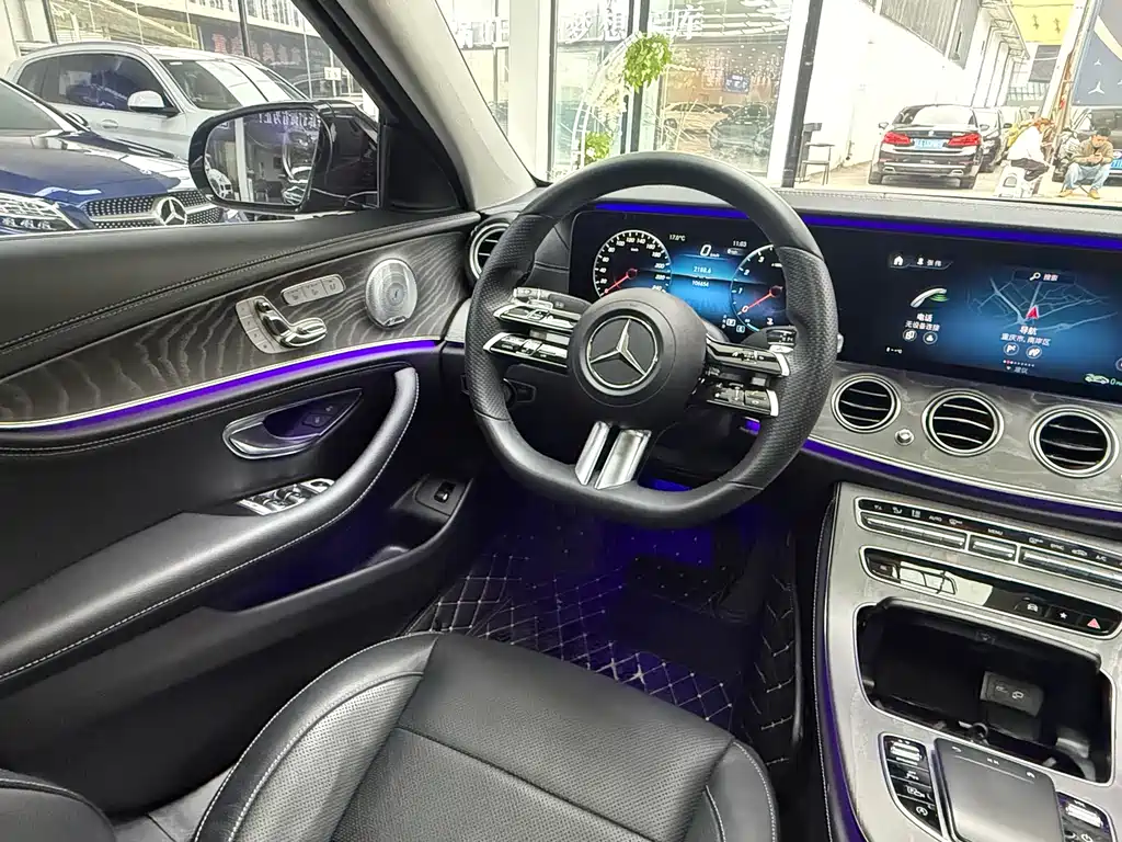 MERCEDES-BENZ E CLASS