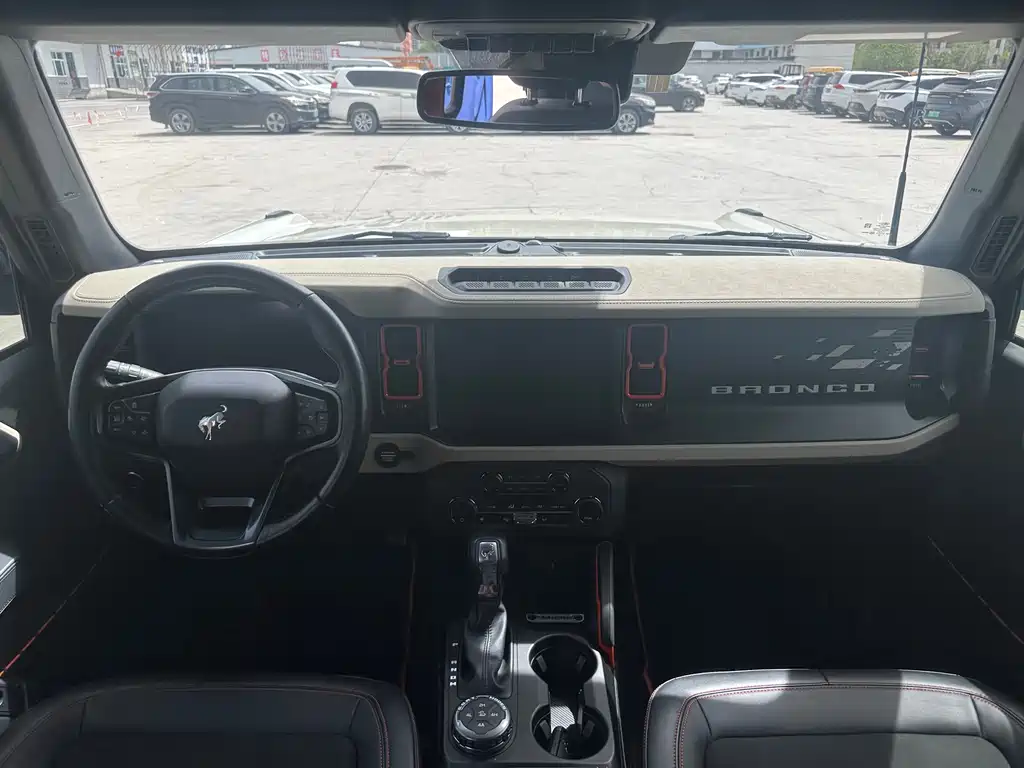 Ford Bronco — миниатюра 5