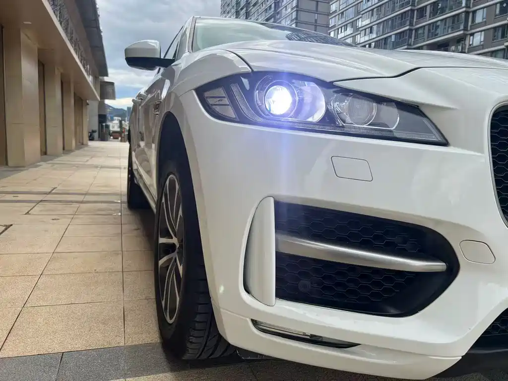 Jaguar F-PACE — миниатюра 13