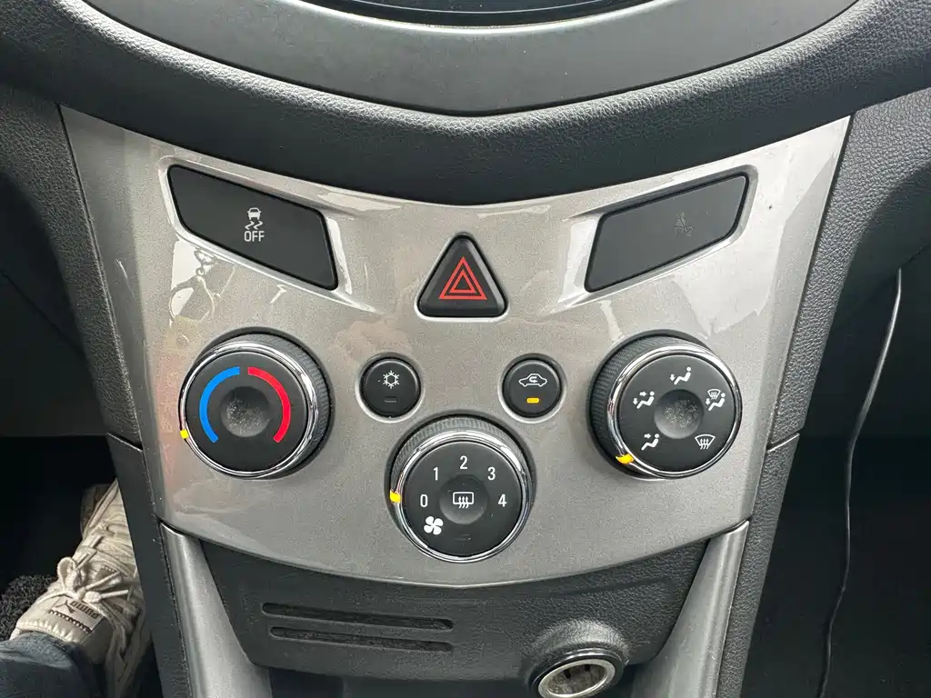 Chevrolet Trax — миниатюра 22