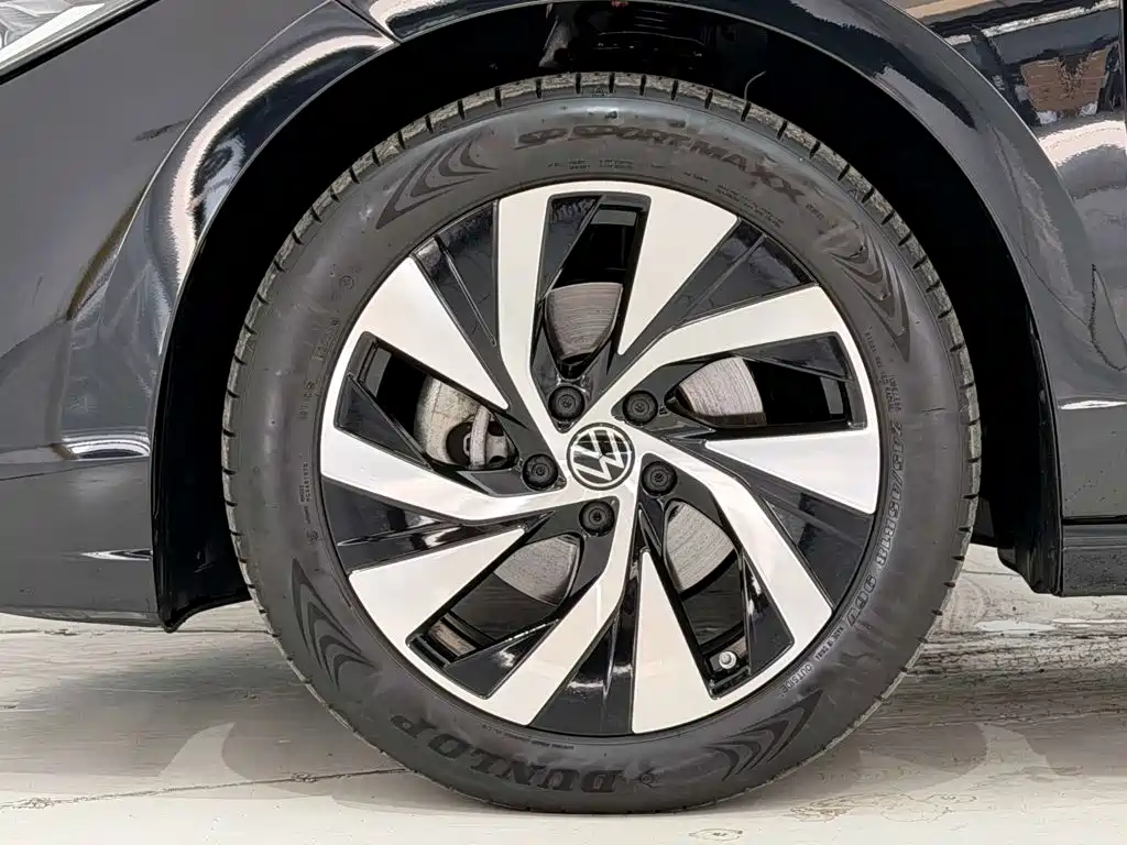 Volkswagen Passat — миниатюра 11