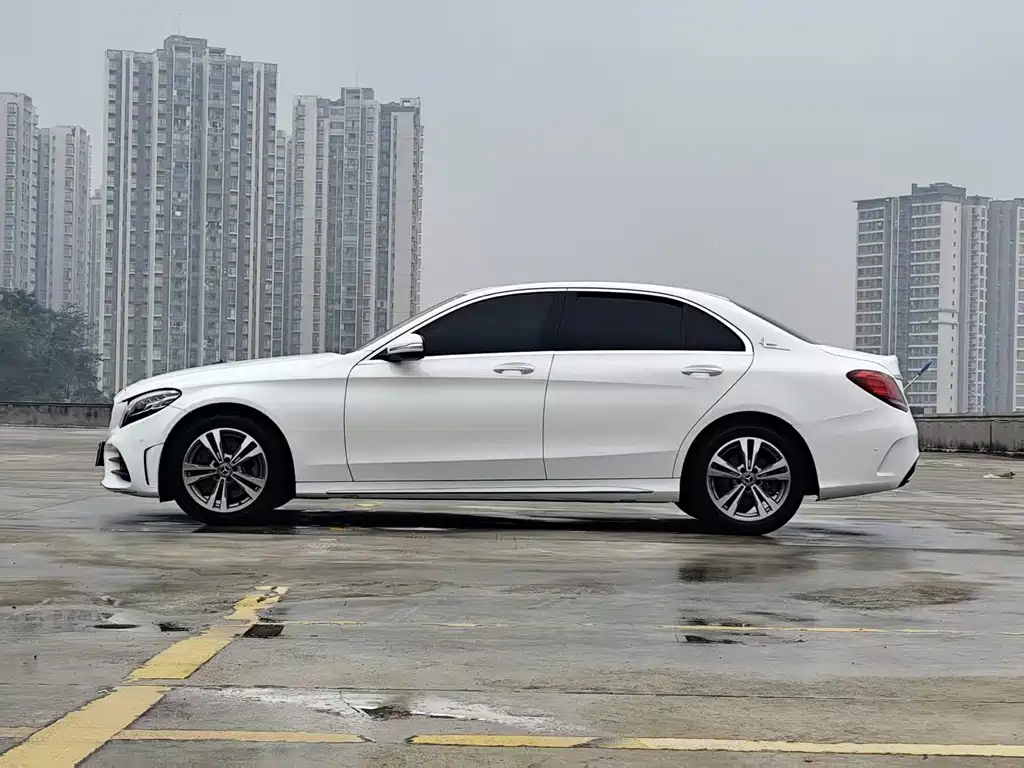 Mercedes-Benz C-Class — миниатюра 4