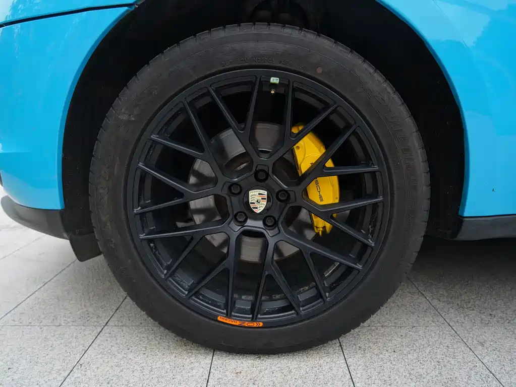 Porsche Macan — миниатюра 4