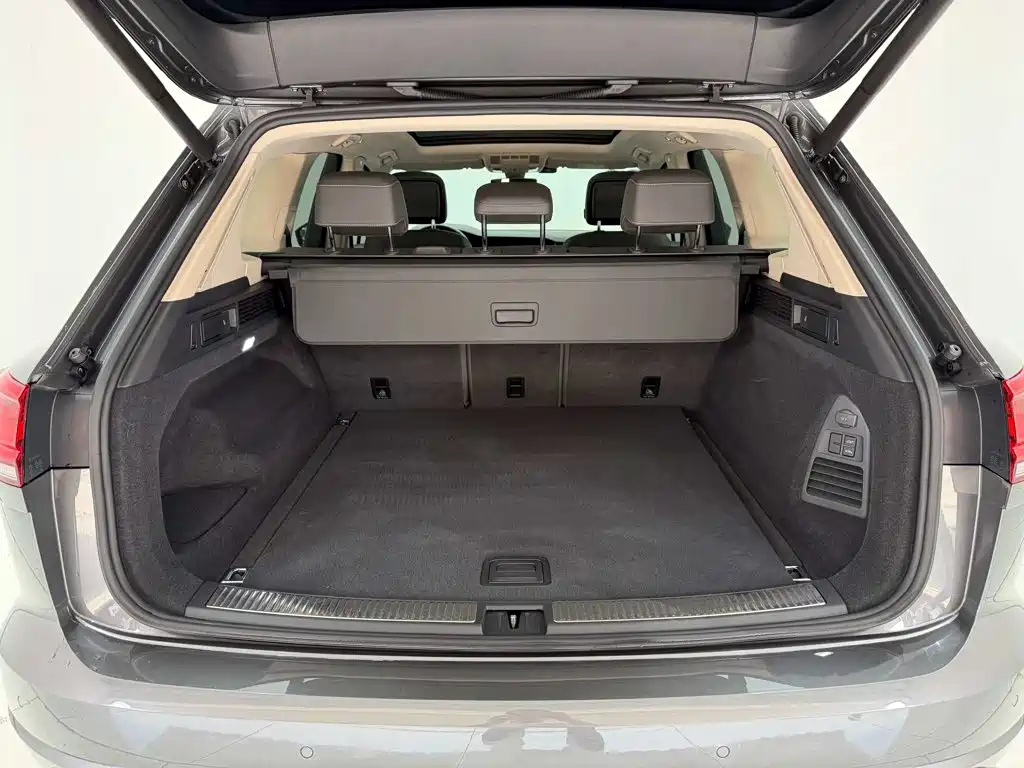 Volkswagen Touareg — миниатюра 29