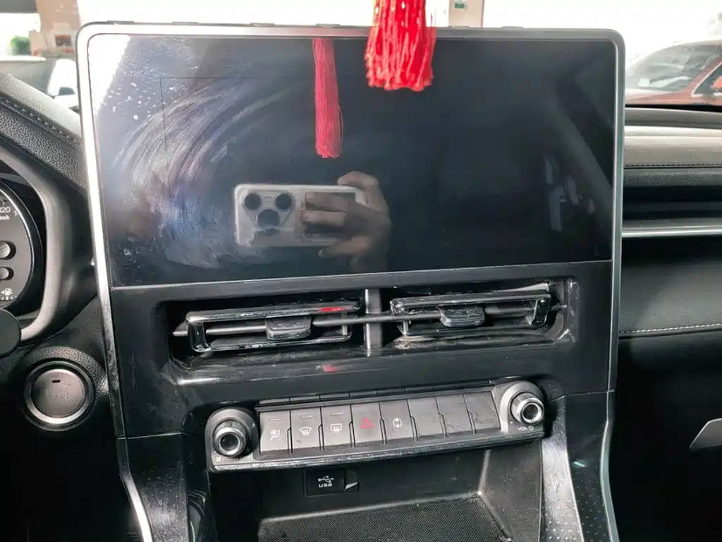 Haval M6 — миниатюра 11