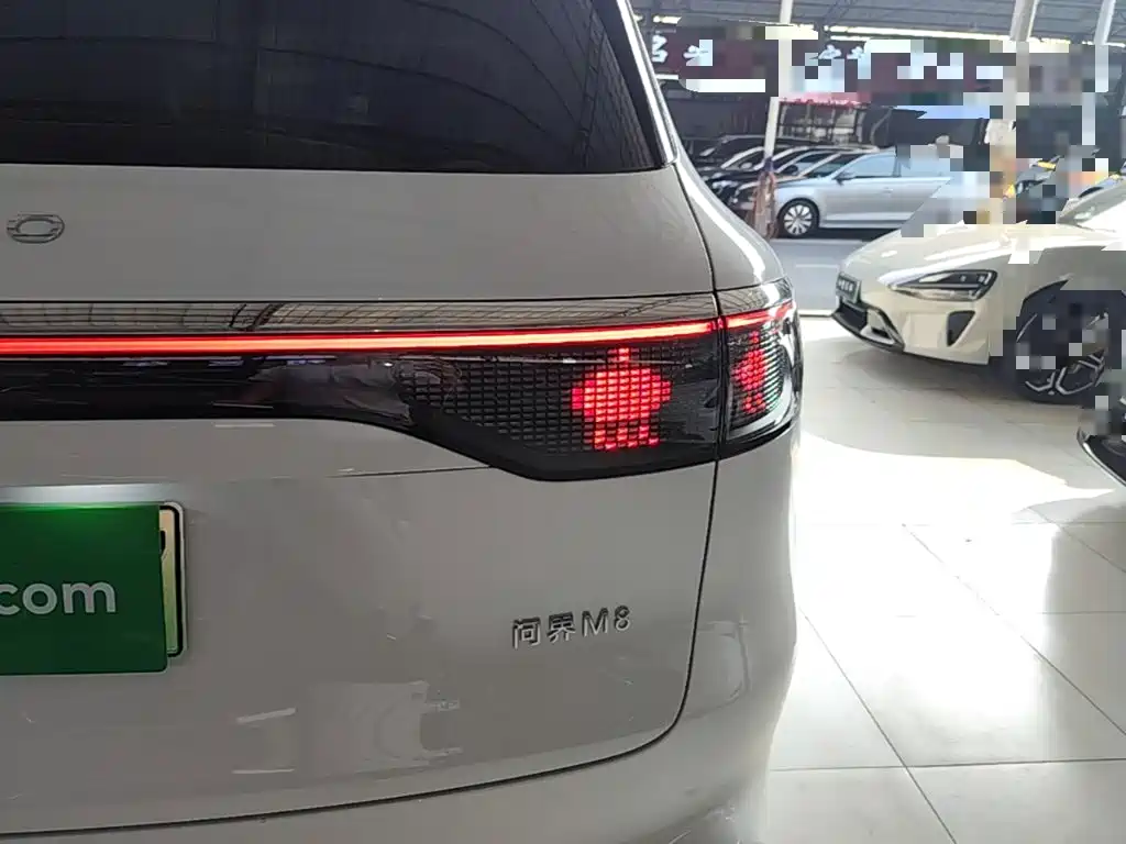 AITO AITO M8 — миниатюра 8