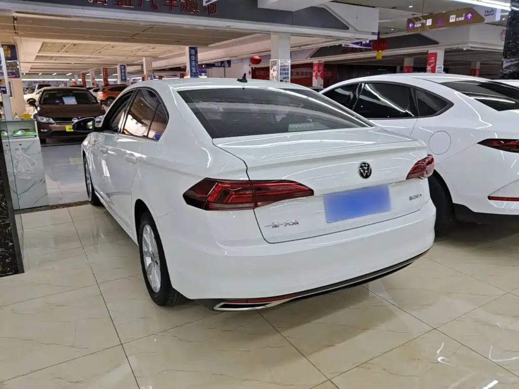 Volkswagen Bora — миниатюра 5