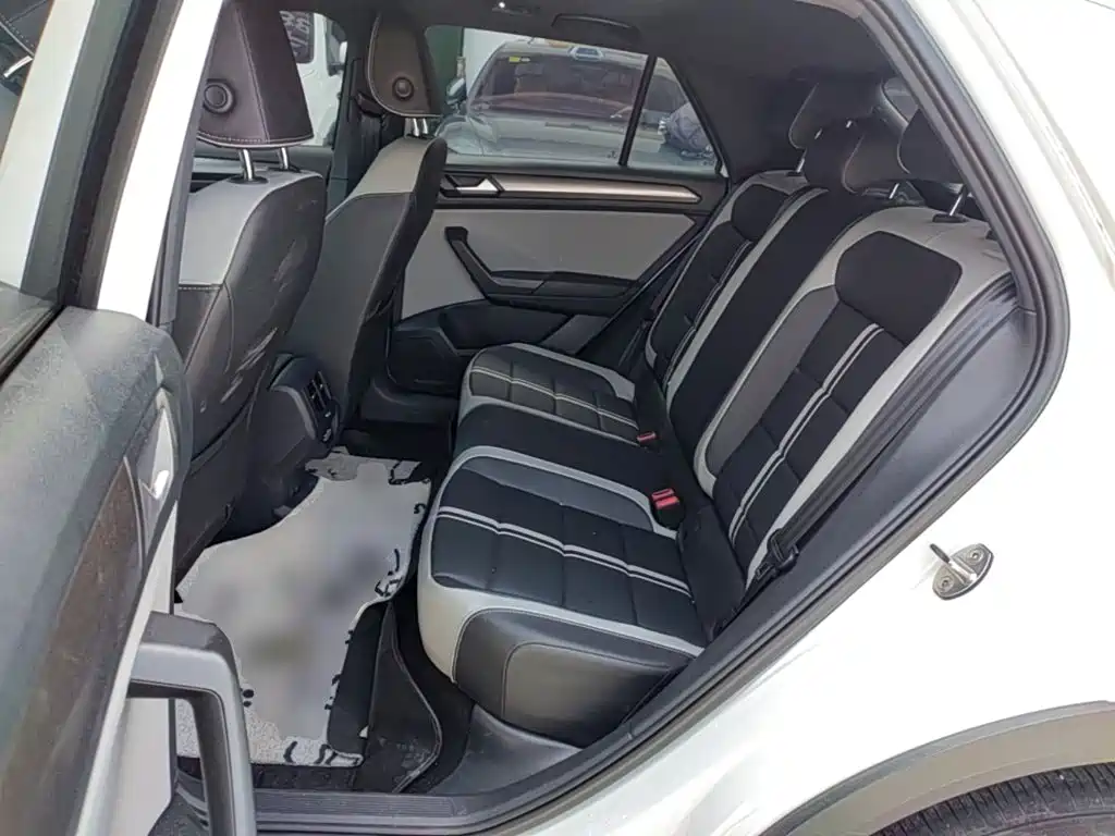 Volkswagen T-Roc — миниатюра 17