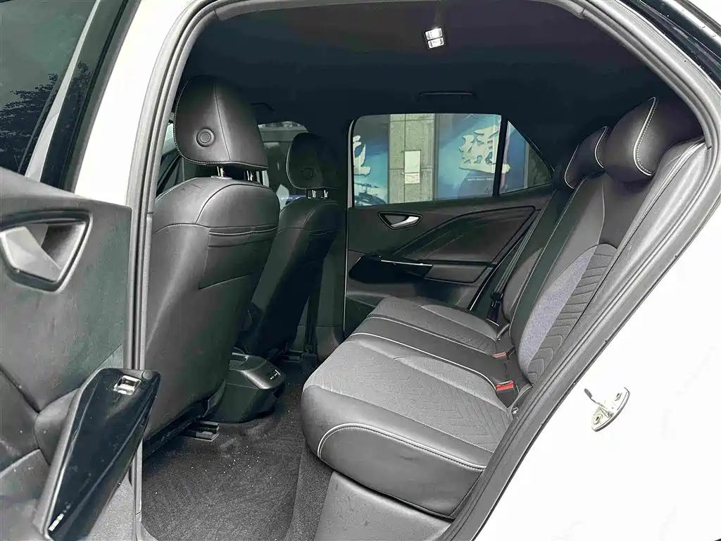 Volkswagen ID.3 — миниатюра 7