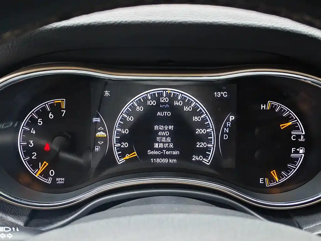 Jeep Grand Cherokee (Import) — миниатюра 12