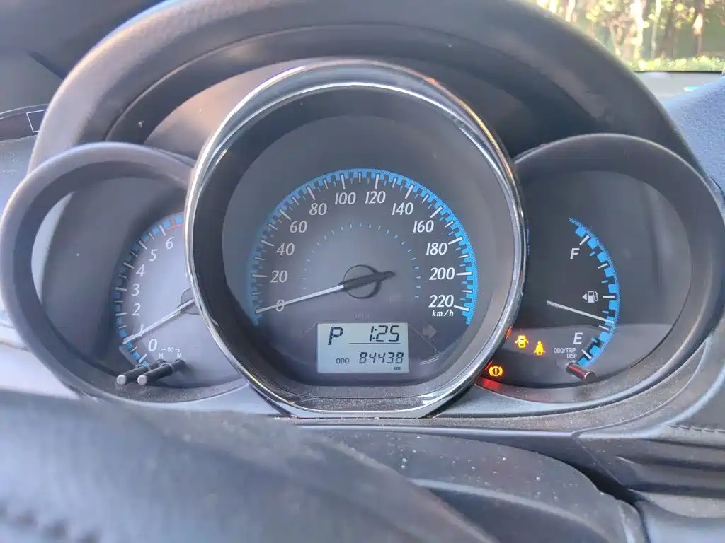 Toyota Yaris L — миниатюра 4