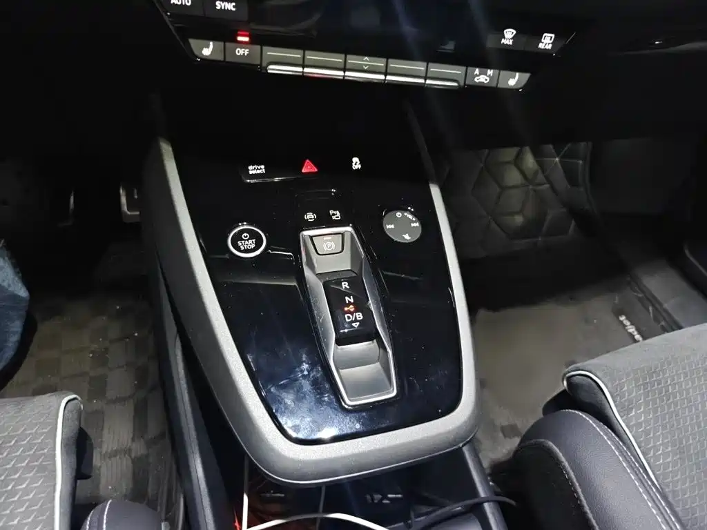 Audi Q5 e-tron — миниатюра 7