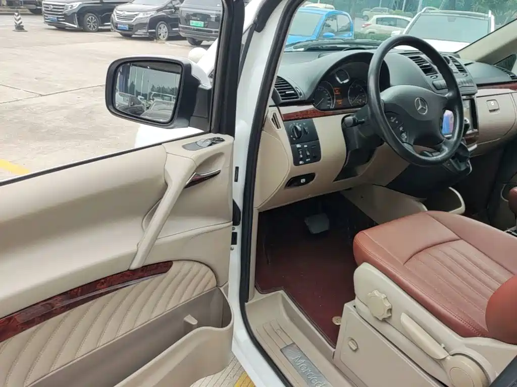 Mercedes-Benz Viano — миниатюра 16