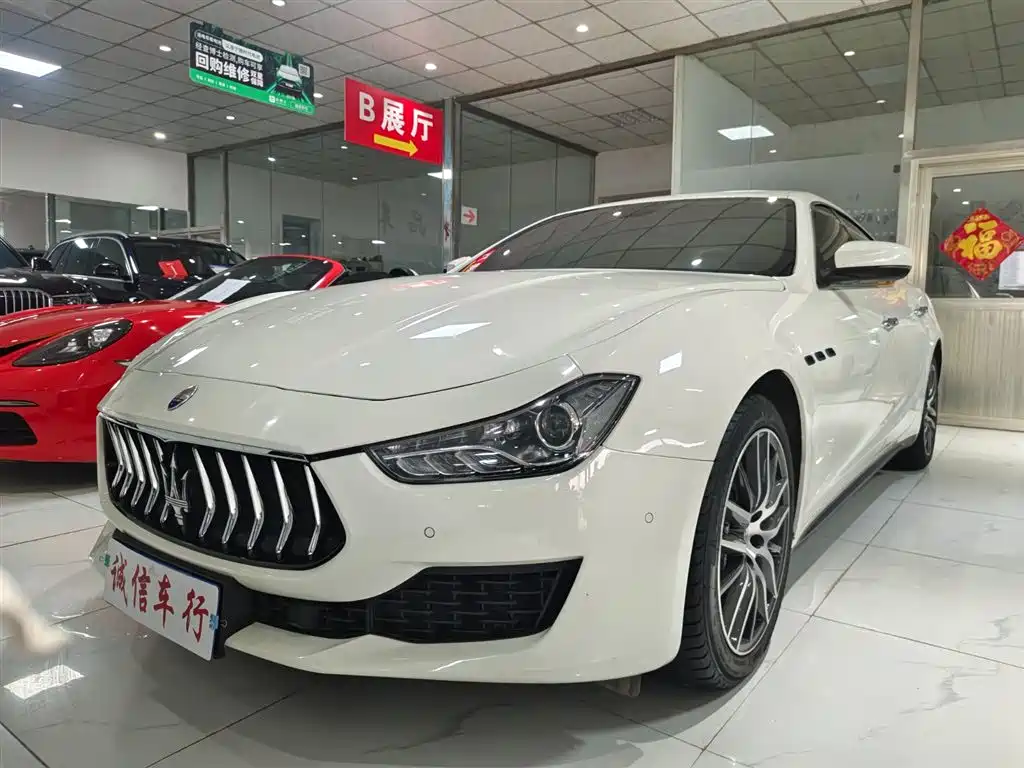 MASERATI GHIBLI