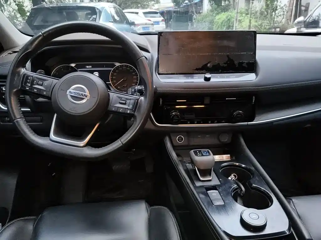 Nissan X-Trail — миниатюра 5