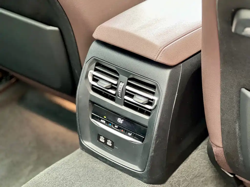 BMW 3 Series — миниатюра 12