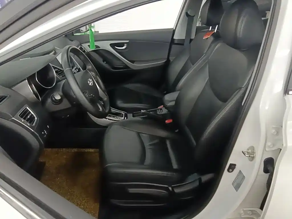 Hyundai Elantra Langdong — миниатюра 15
