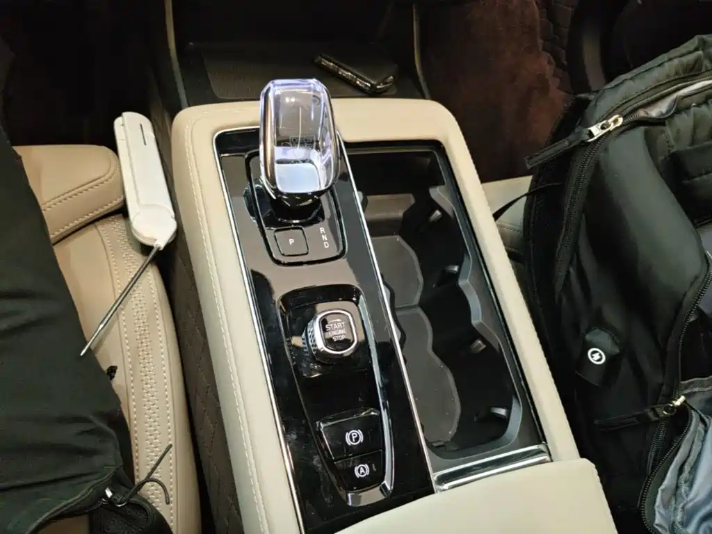 Volvo XC90 — миниатюра 14