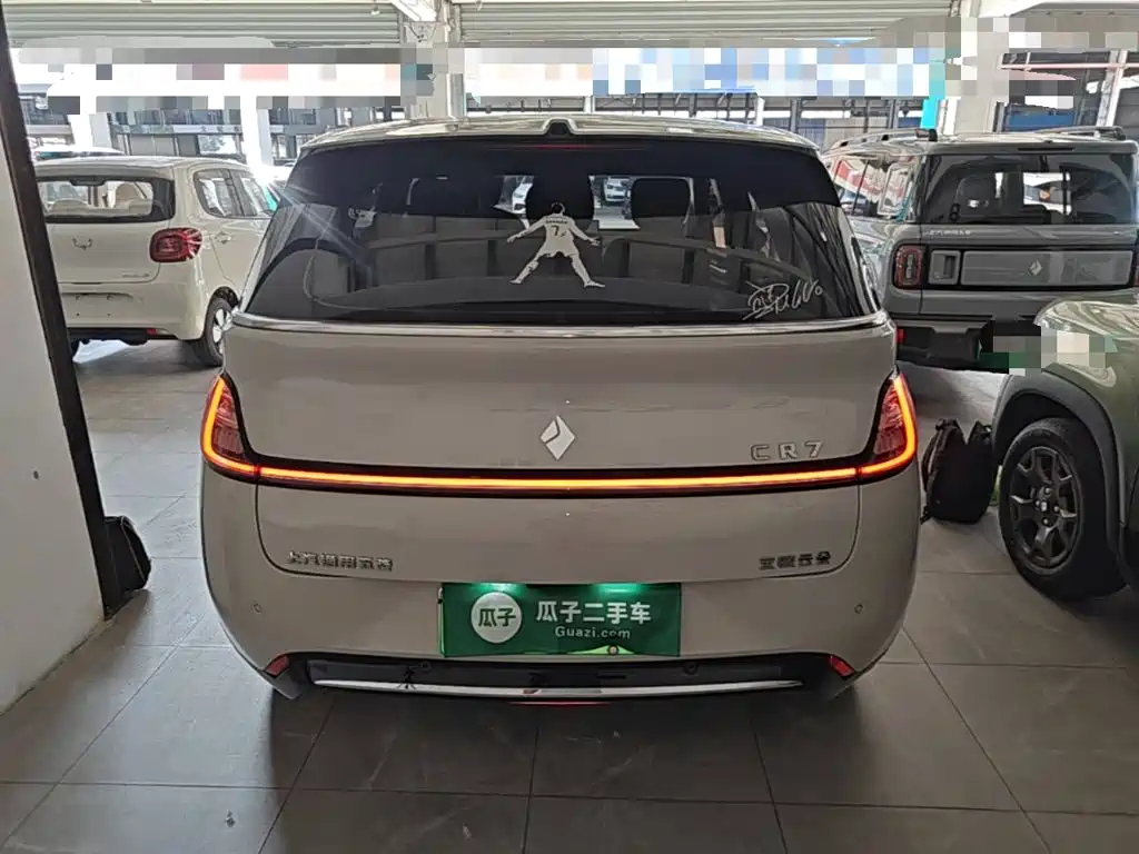 Baojun Yunduo — миниатюра 6
