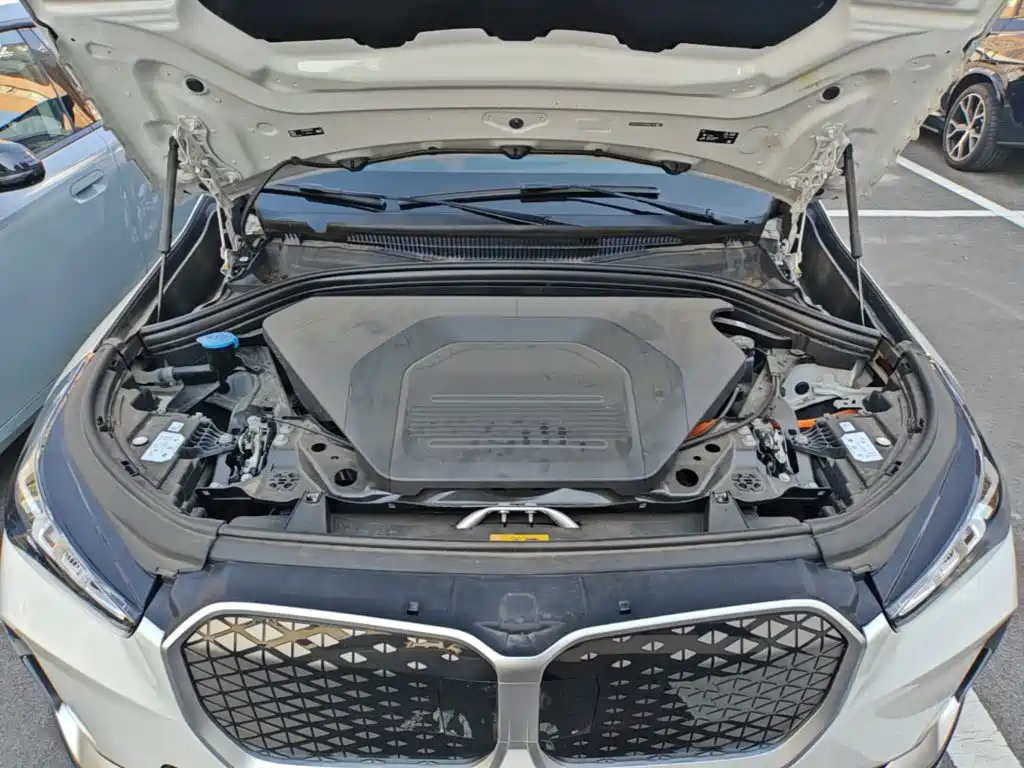 BMW iX1 — миниатюра 20
