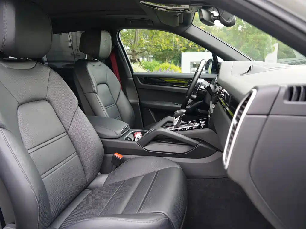 Porsche Cayenne Hybrid — миниатюра 5