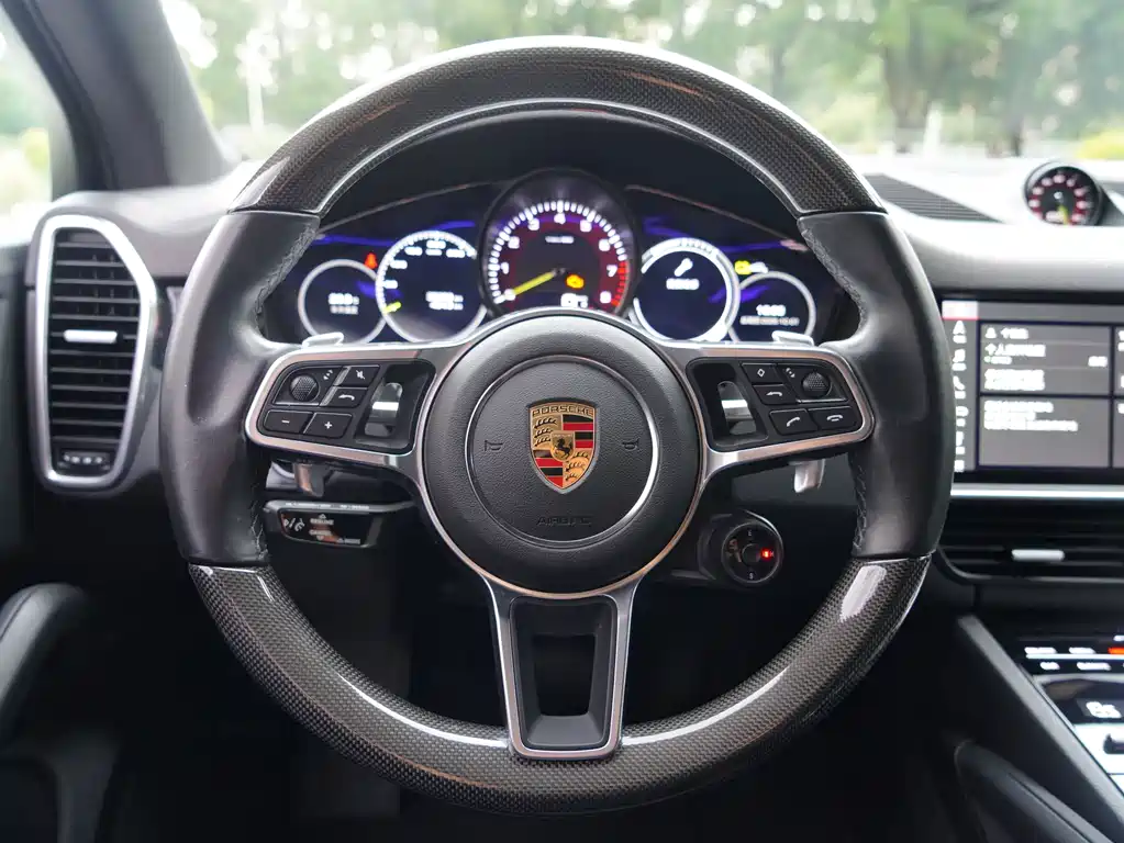 Porsche Cayenne Hybrid — миниатюра 6