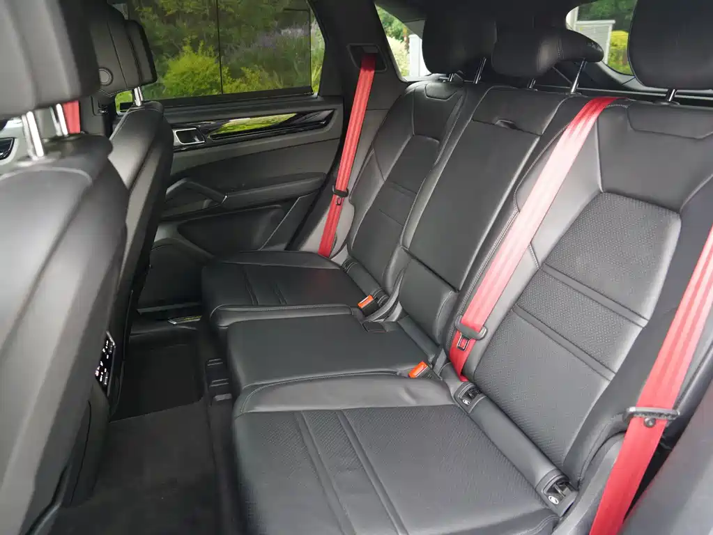 Porsche Cayenne Hybrid — миниатюра 13