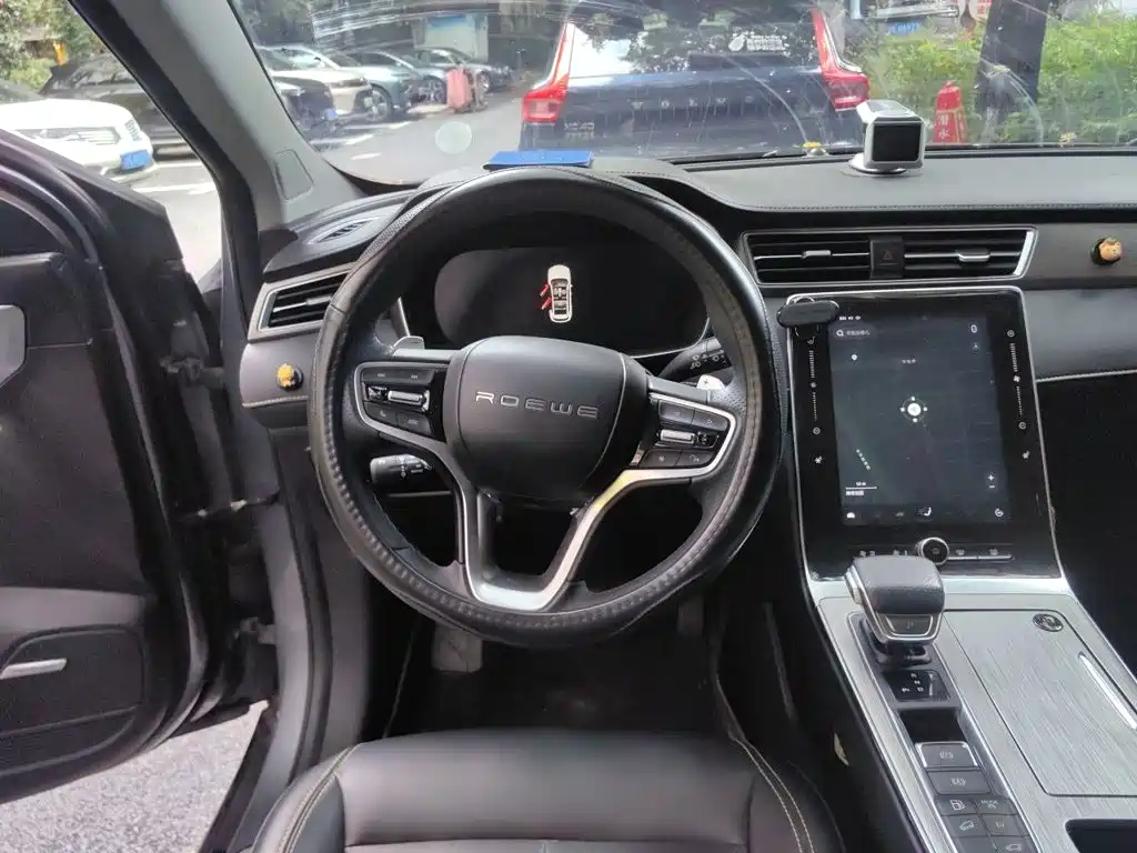 Roewe RX5 New Energy — миниатюра 6