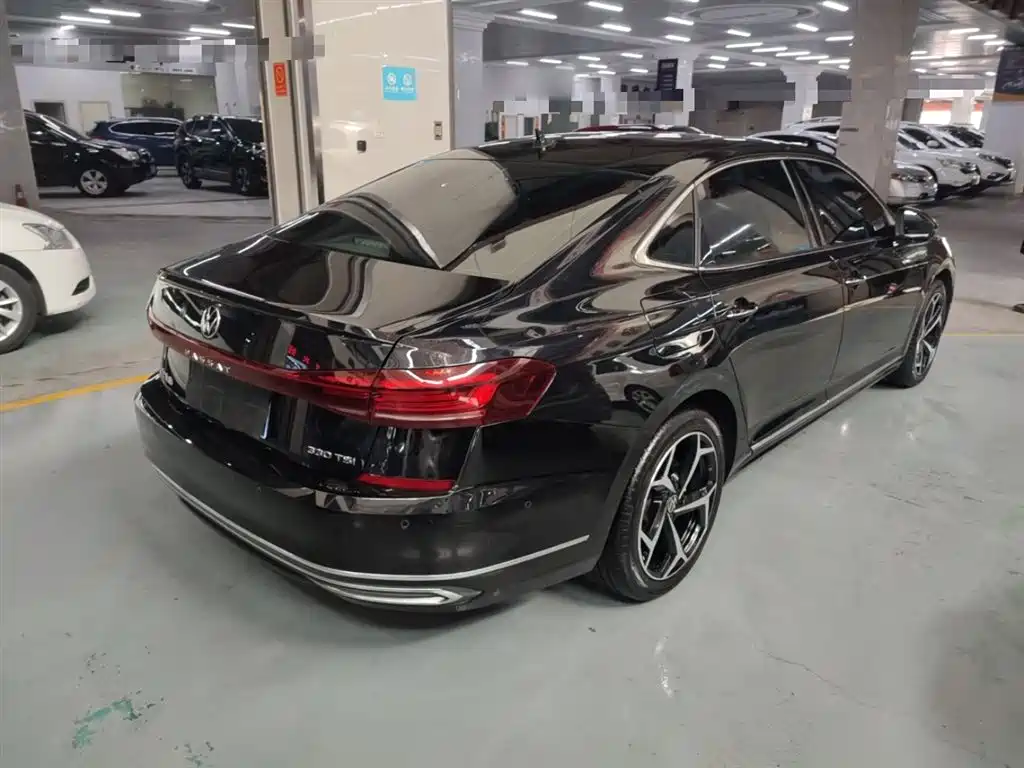 Volkswagen Passat 2023 330TSI Luxury