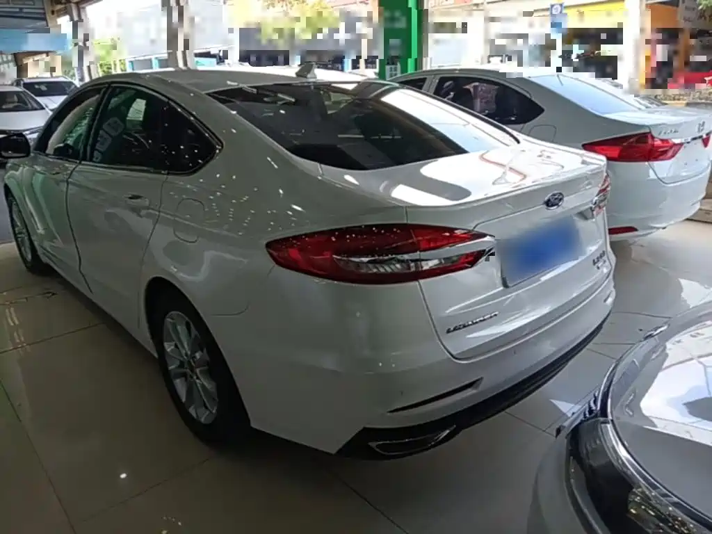 Ford Mondeo — миниатюра 5