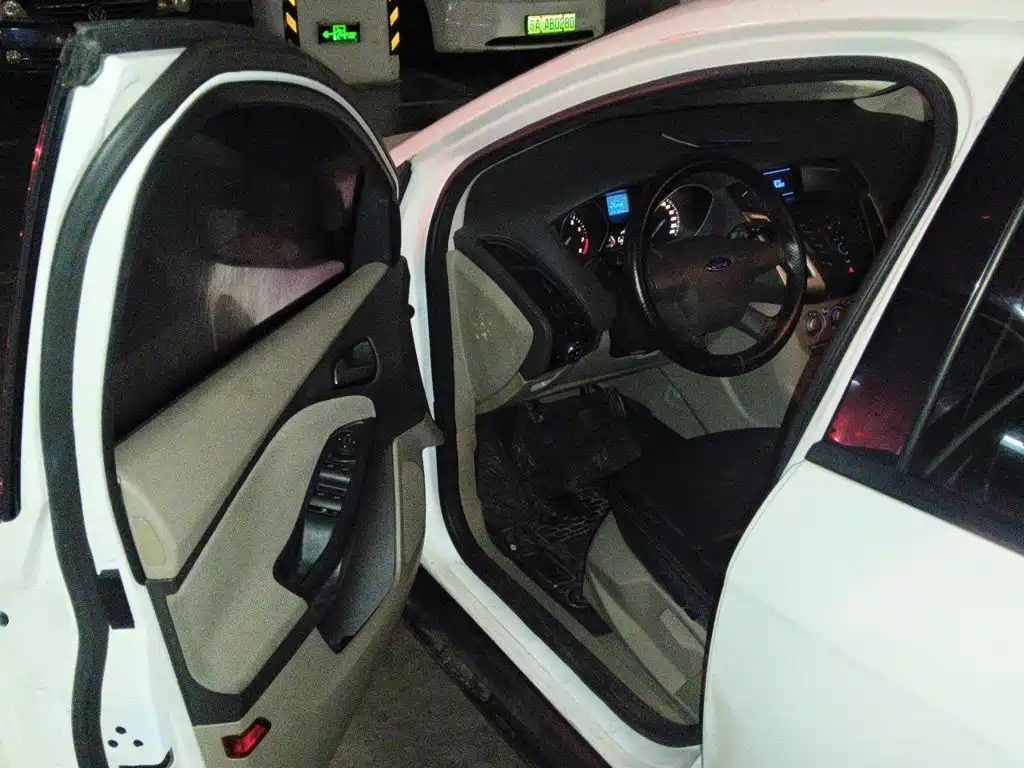 Ford Focus — миниатюра 12