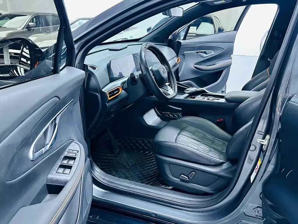 Changan UNI-T — миниатюра 4