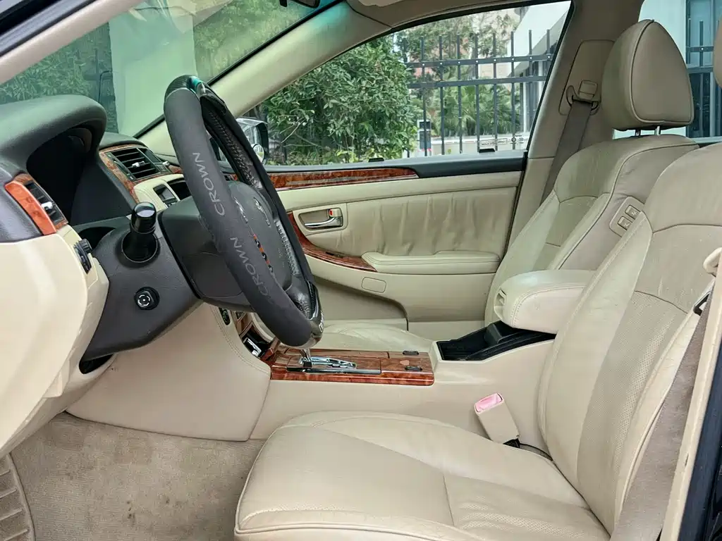 Toyota Crown 2007 2.5L Royal