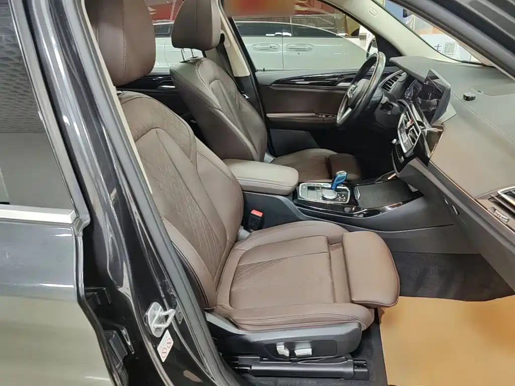BMW iX3 — миниатюра 25