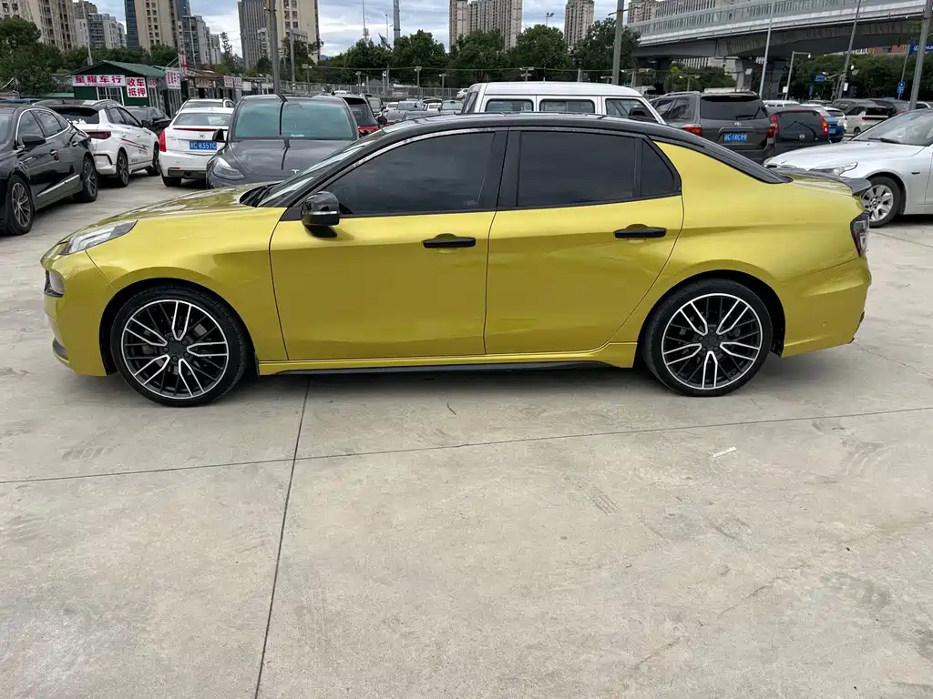Lynk & Co 03 — миниатюра 3