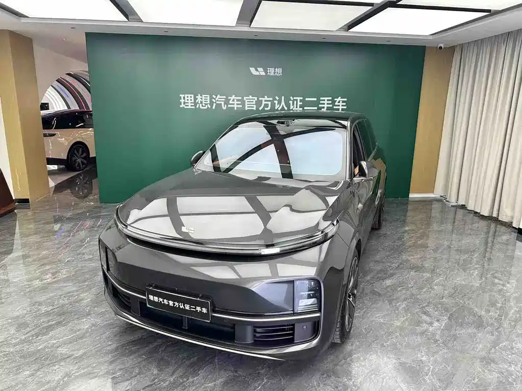Li Auto Li L9 2025
