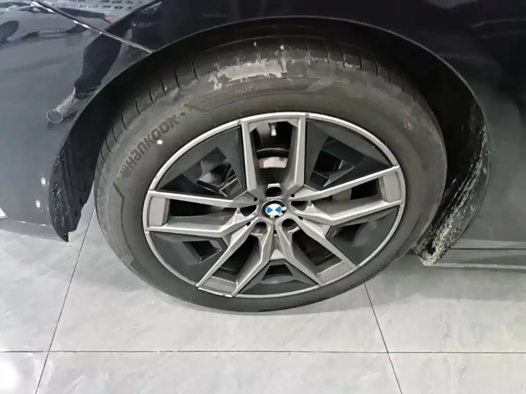 BMW 5 Series — миниатюра 23