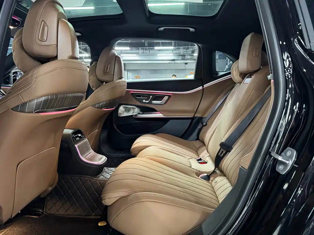 Mercedes-Benz E-Class — миниатюра 14