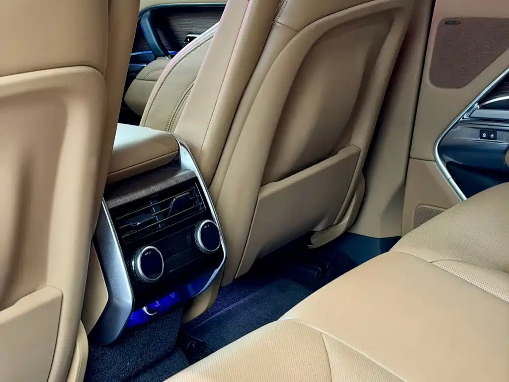 Land Rover Range Rover — миниатюра 16