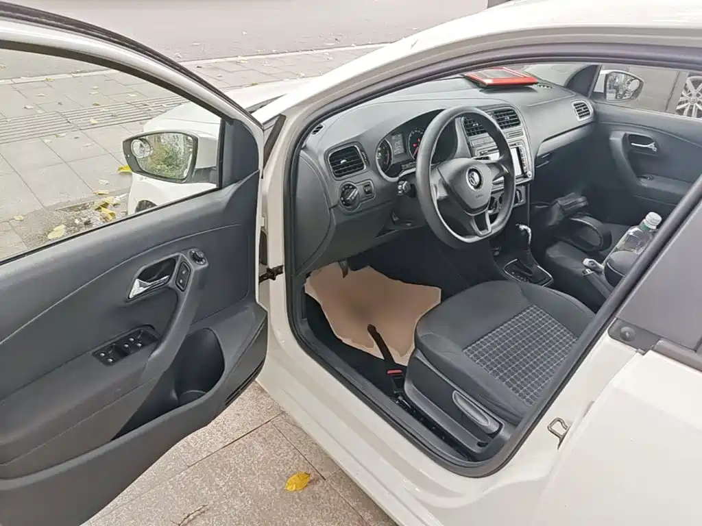 Volkswagen Polo — миниатюра 16