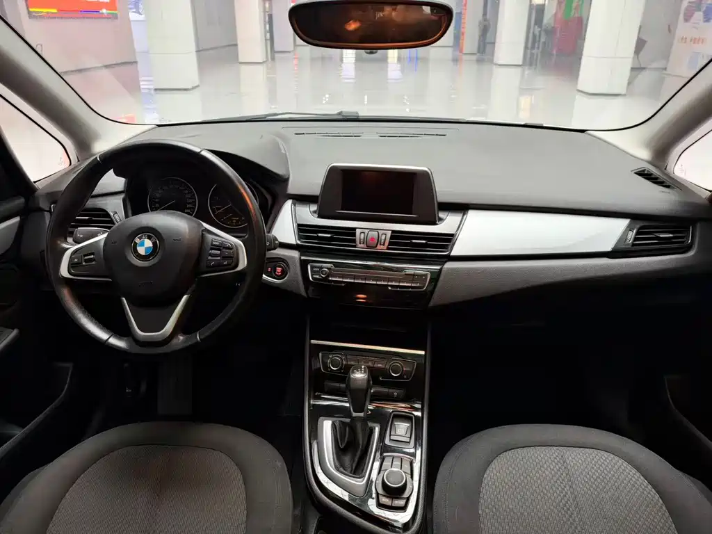 BMW 2 Series Active Tourer — миниатюра 14